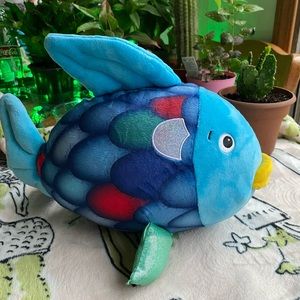 Rainbow Fish Plushie💕